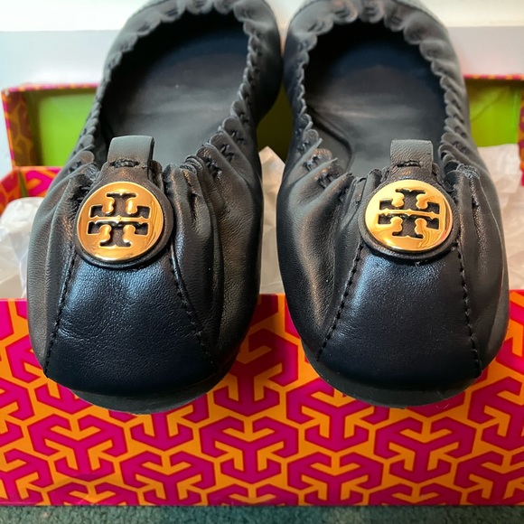 Tory Burch Abbey Cap Toe Flats - Picture 4 of 5